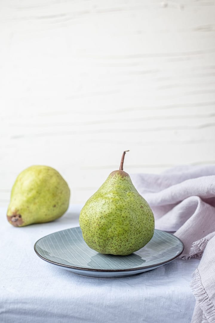 Semolina Pudding With Chia Pear Compote