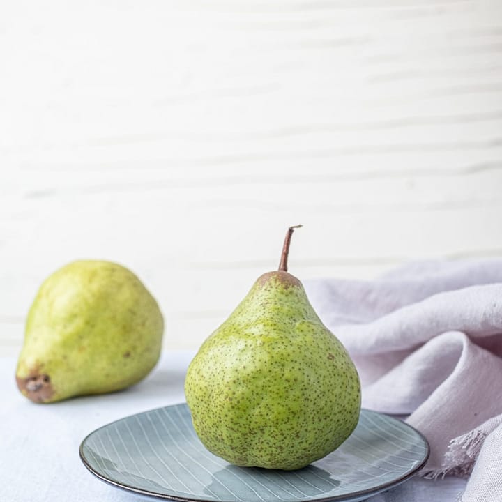 Semolina Pudding with Chia Pear Compote