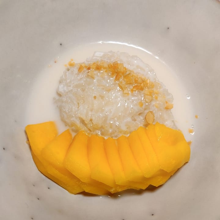 Mango Sticky Rice - served with sweet and salty coconut sauce